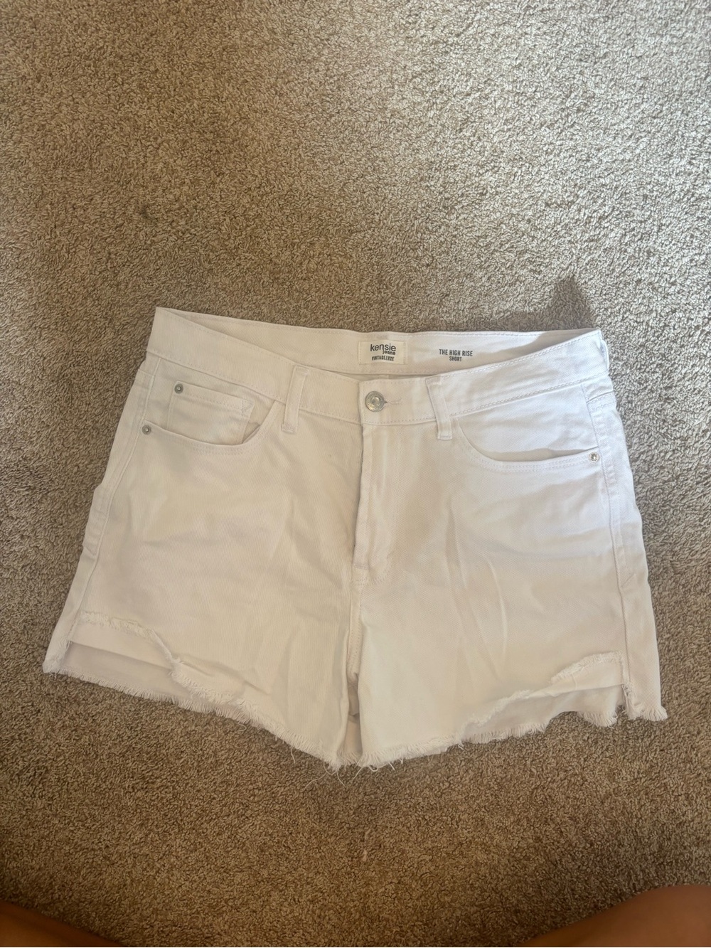 Kensie White Frayed Hem High-Rise Jean Shorts